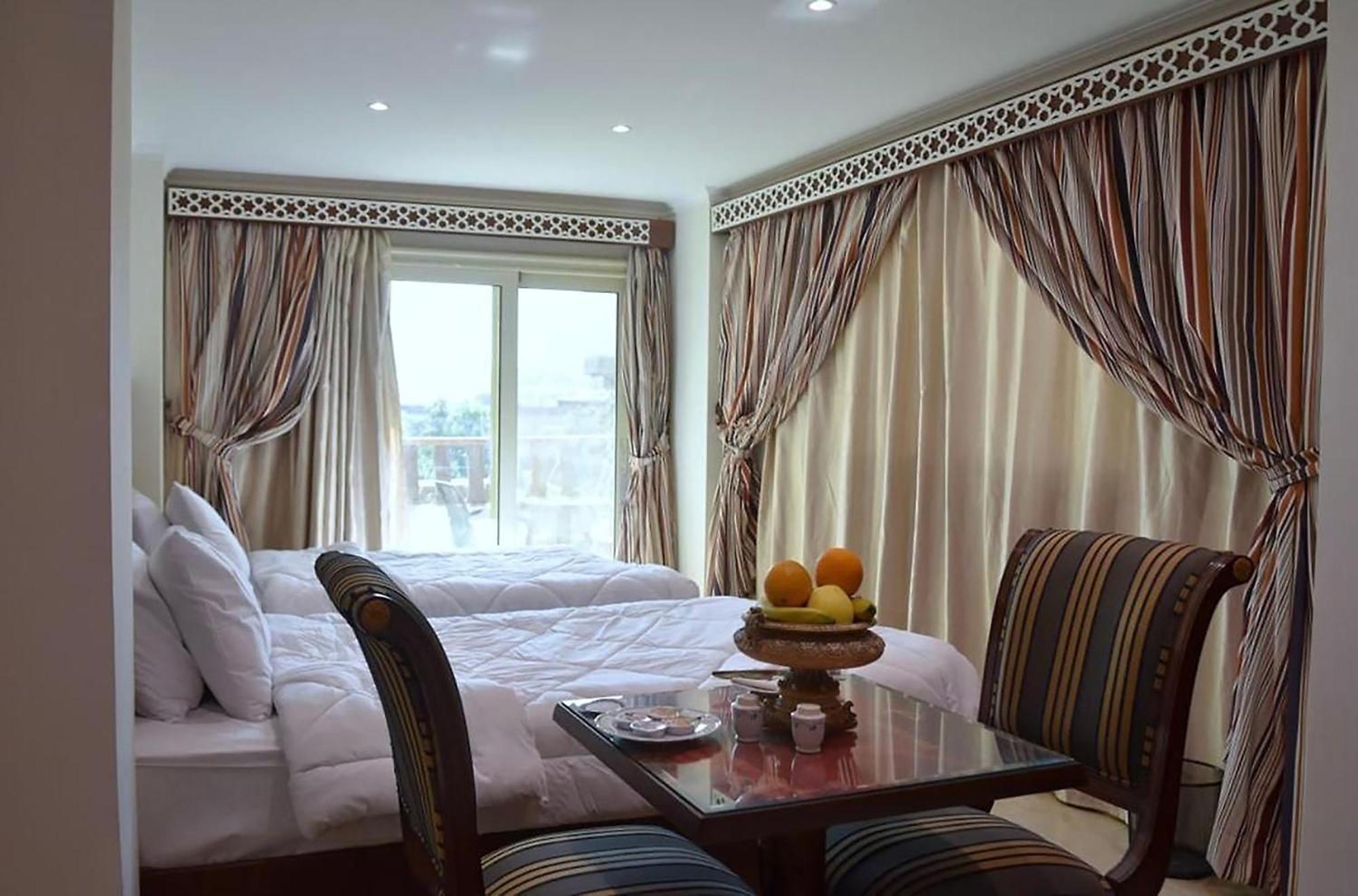 Flower Pyramids Inn Kafrat al Jabal ภายนอก รูปภาพ