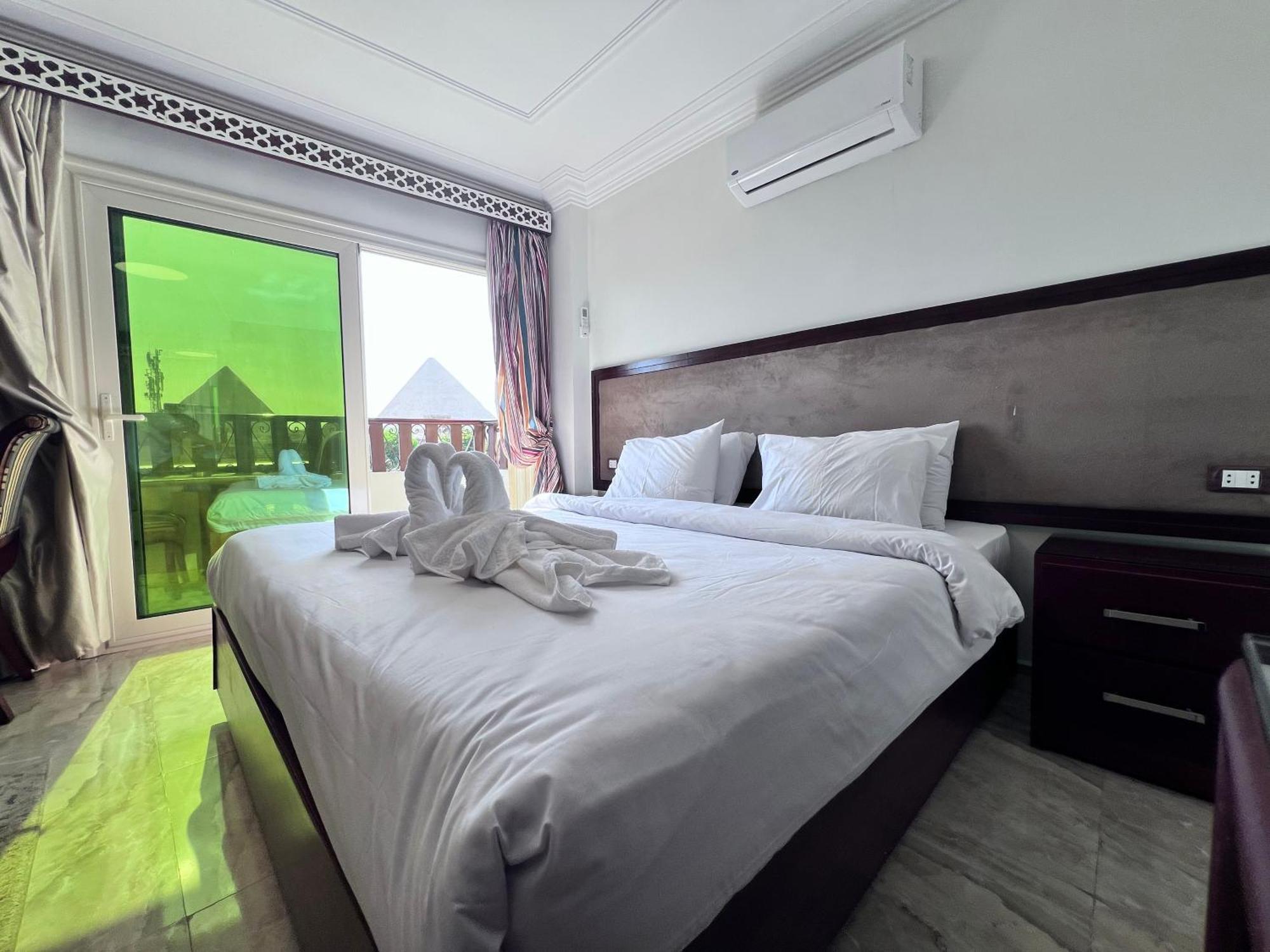 Flower Pyramids Inn Kafrat al Jabal ภายนอก รูปภาพ