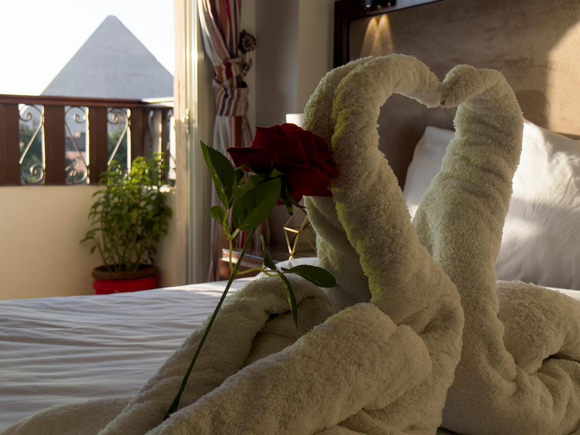 Flower Pyramids Inn Kafrat al Jabal ภายนอก รูปภาพ
