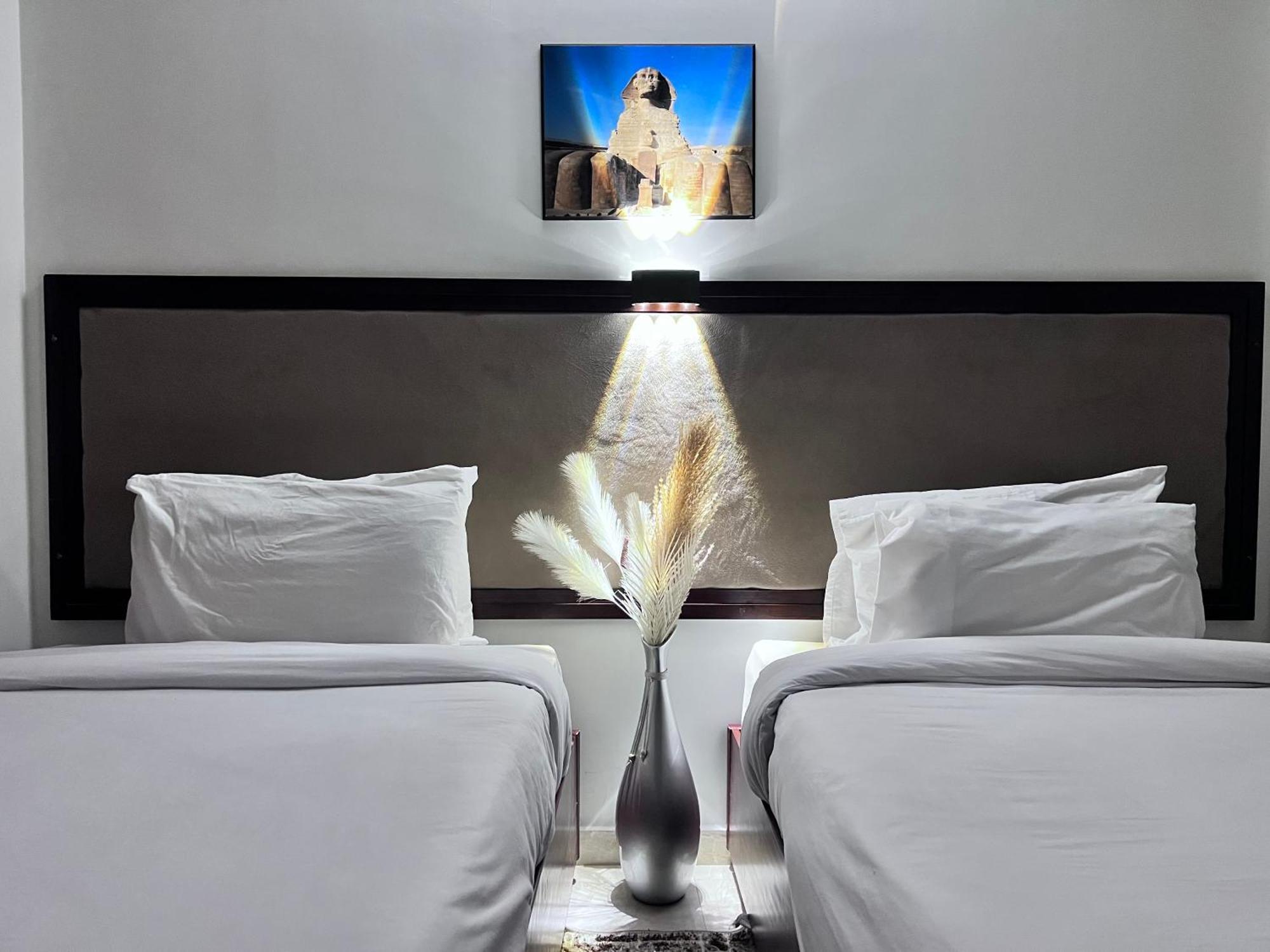 Flower Pyramids Inn Kafrat al Jabal ภายนอก รูปภาพ